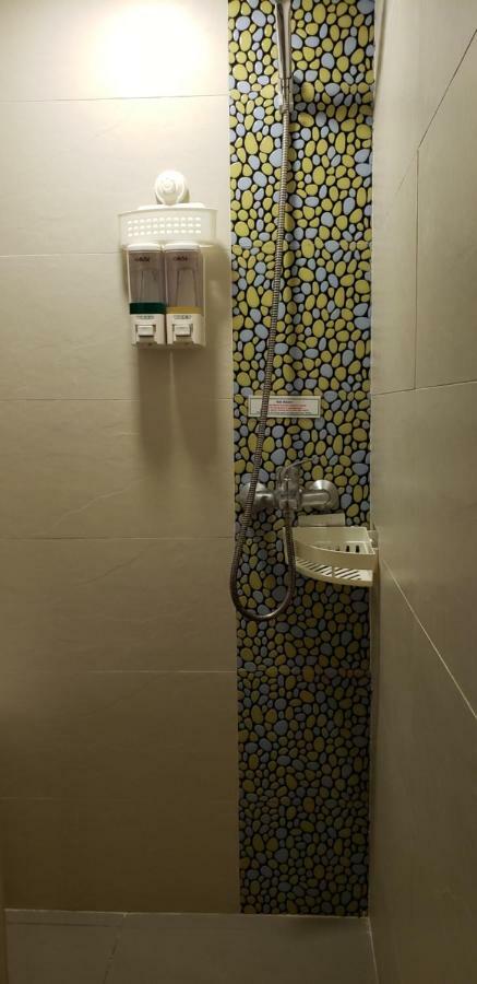 Sunrise International - Boutique Hostel Цзюлун Экстерьер фото