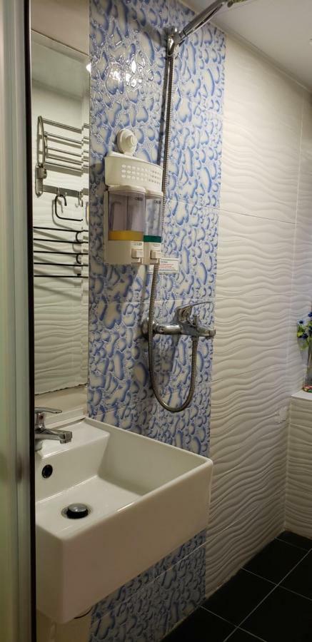 Sunrise International - Boutique Hostel Цзюлун Экстерьер фото